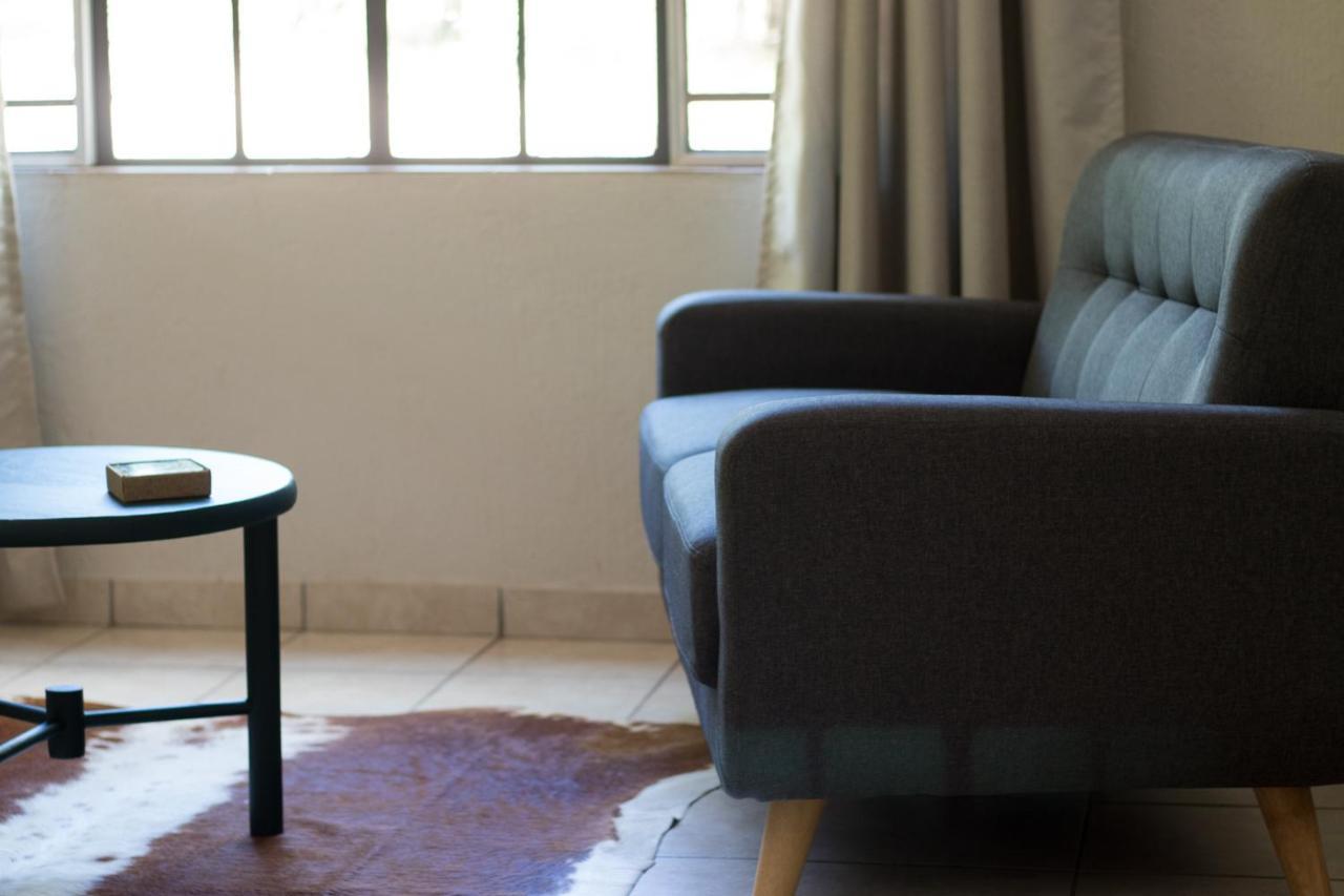 Hello Kruger Hideaway Cottage & Skilpad Studio Marloth Park Extérieur photo