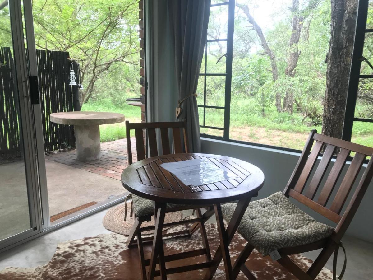 Hello Kruger Hideaway Cottage & Skilpad Studio Marloth Park Extérieur photo