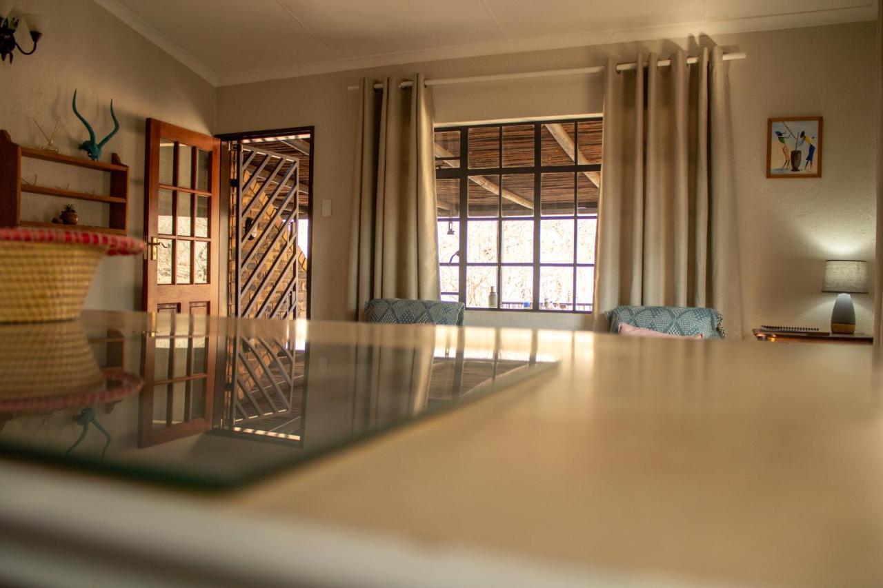 Hello Kruger Hideaway Cottage & Skilpad Studio Marloth Park Extérieur photo